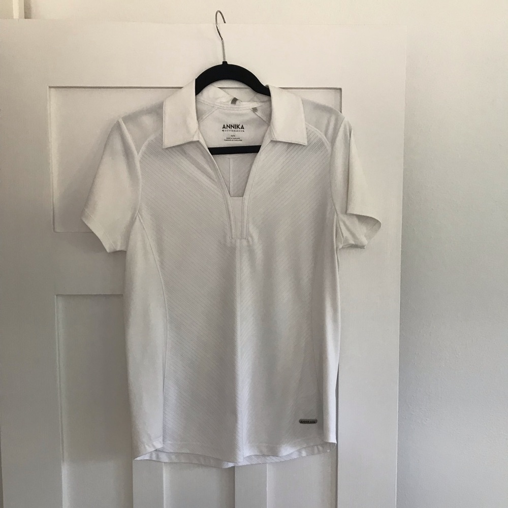 White golf blouse 🏌️‍♀️